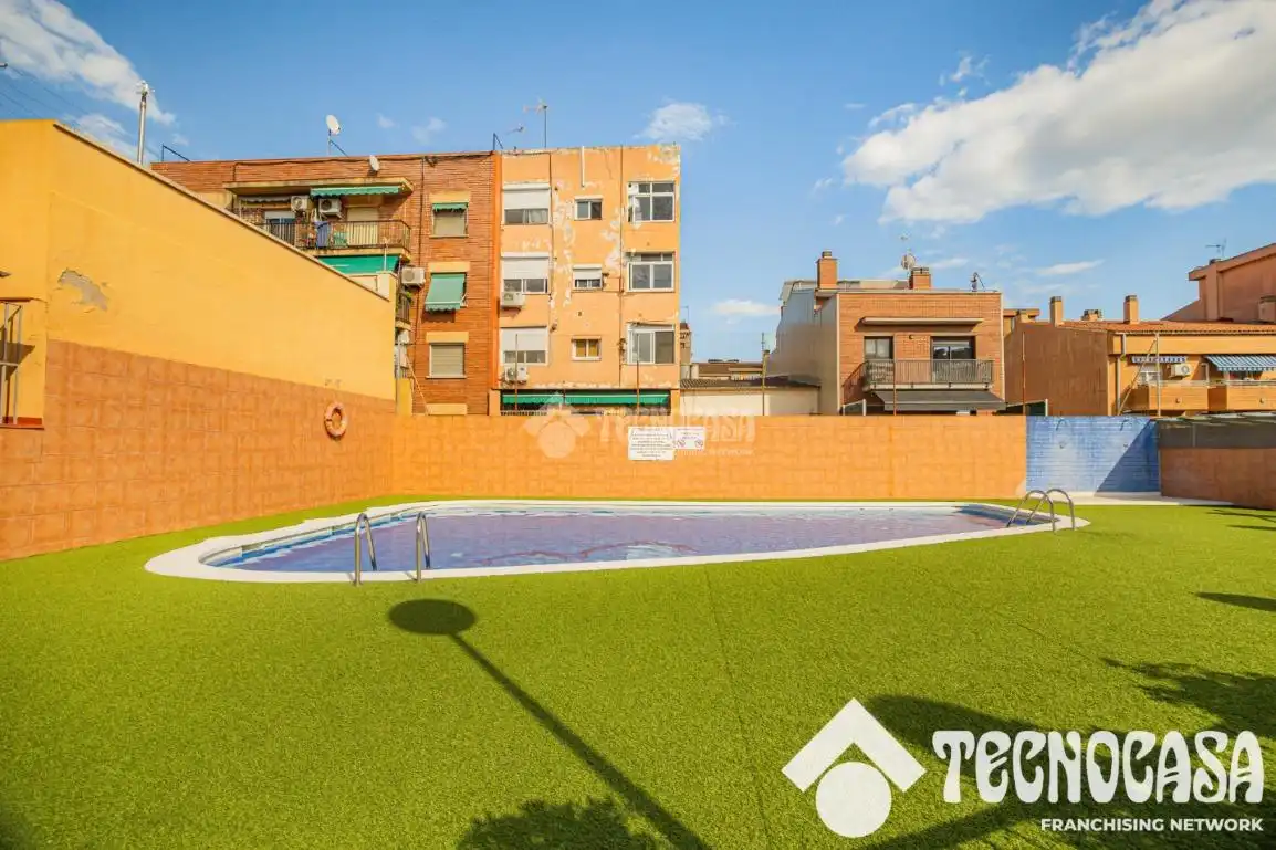 Exterior view of Flat for sale in Sant Boi de Llobregat  with Air Conditioner, Heating and Terrace