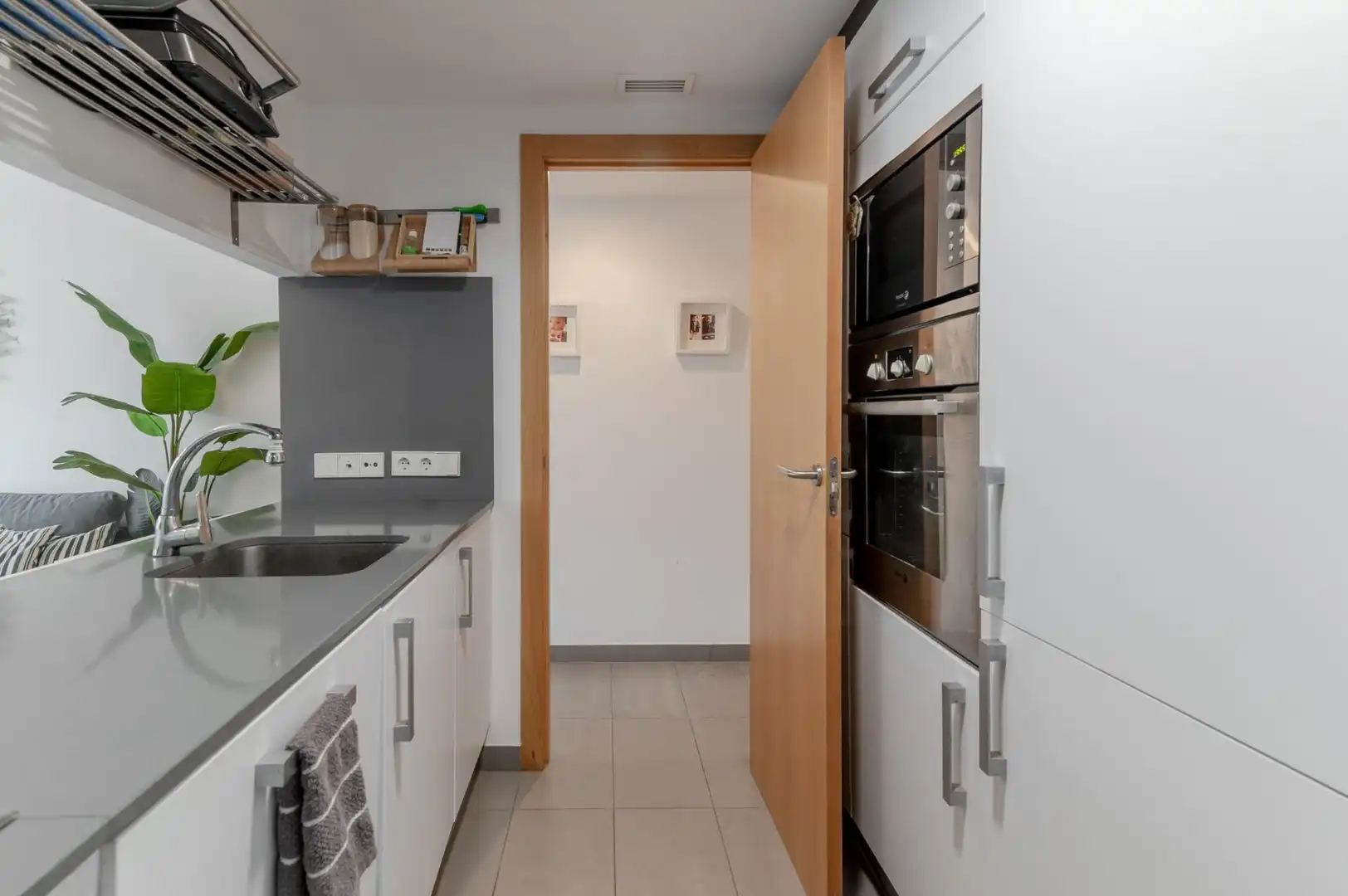 Cuina de Apartament en venda en Oropesa del Mar / Orpesa amb Aire condicionat, Jardí privat i Terrassa