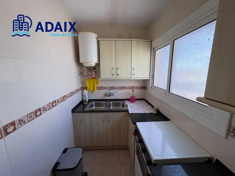 Kitchen of Flat for sale in Roda de Berà  with Oven and Balcony