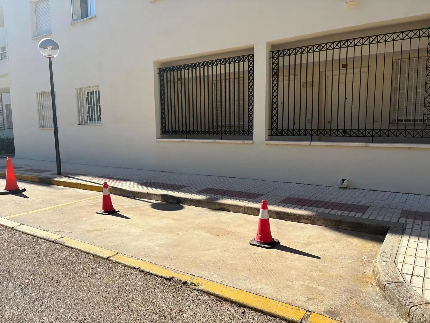 Parking de Apartamento de alquiler en Marbella con Aire acondicionado, Calefacción y Jardín privado