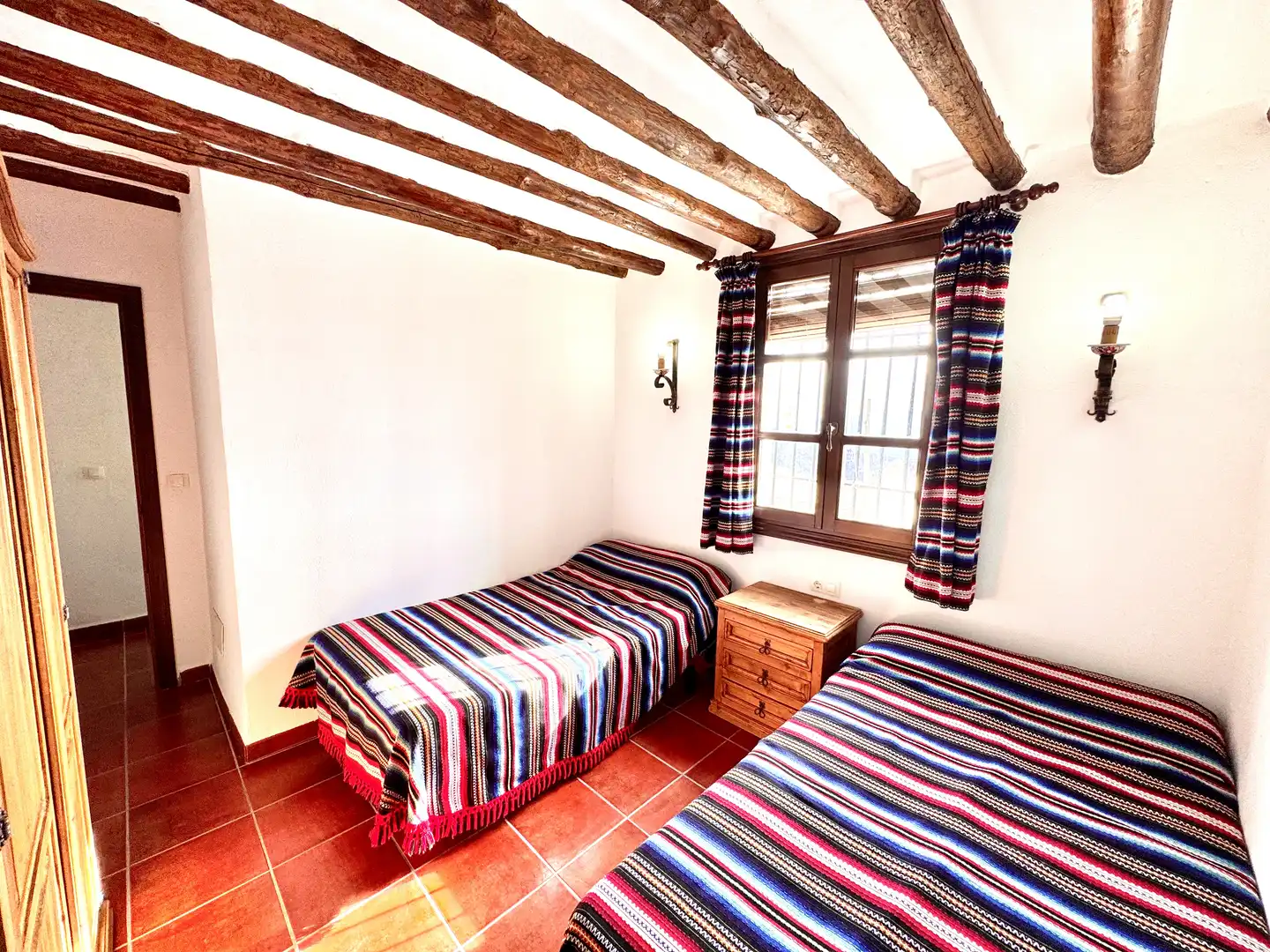 Bedroom of Buildings for sale in Juviles  with Alarm
