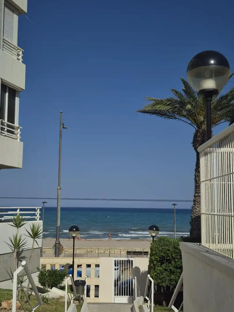 Pis de lloguer en El Campello amb Jardí privat, Parquet i Terrassa