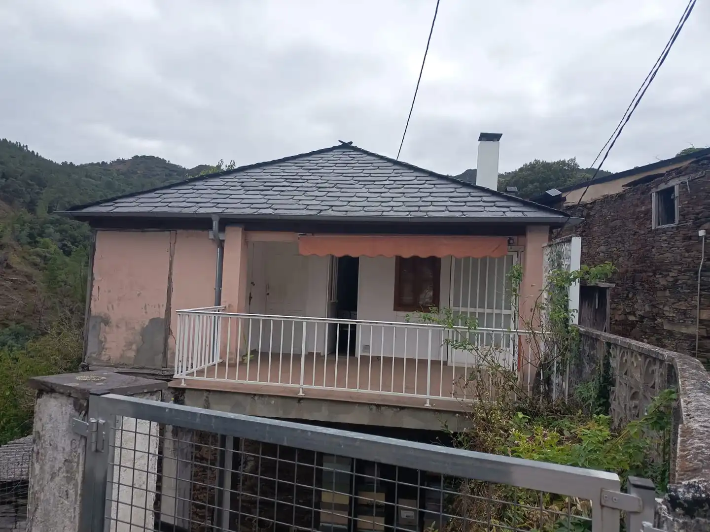 Vista exterior de Casa o chalet en venta en Quiroga con Jardín privado, Terraza y Trastero