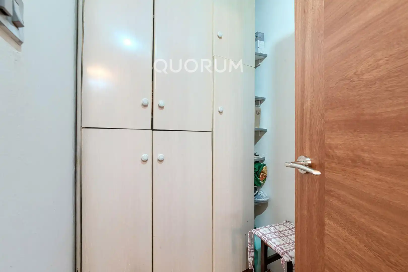 Habitación de Piso en venta en Basauri  con Calefacción, Trastero y Amueblado