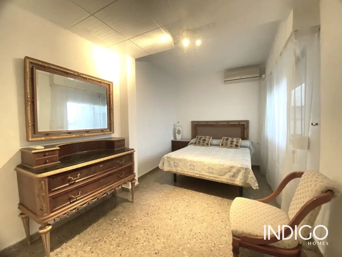 Habitación de Ático en venta en Alicante / Alacant con Calefacción, Terraza y Amueblado