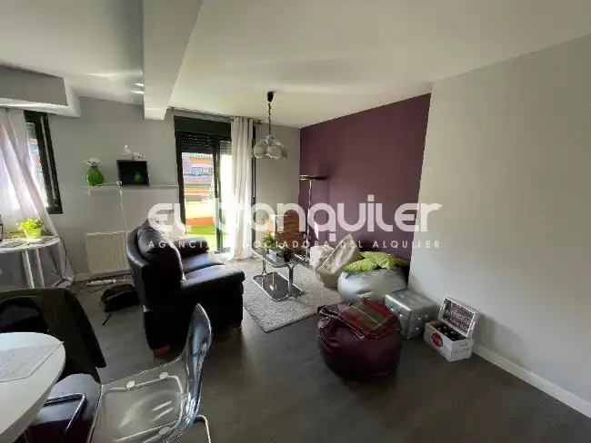 Sala de estar de Dúplex en venta en Alcalá de Henares con Terraza, Trastero y Amueblado