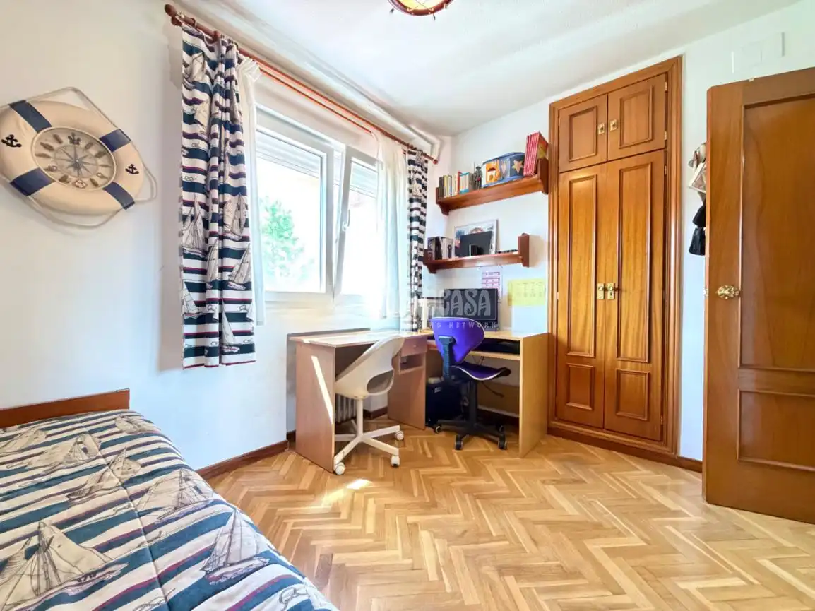 Schlafzimmer von Wohnung zum Verkauf in Alcalá de Henares mit Klimaanlage, Heizung und Parkett