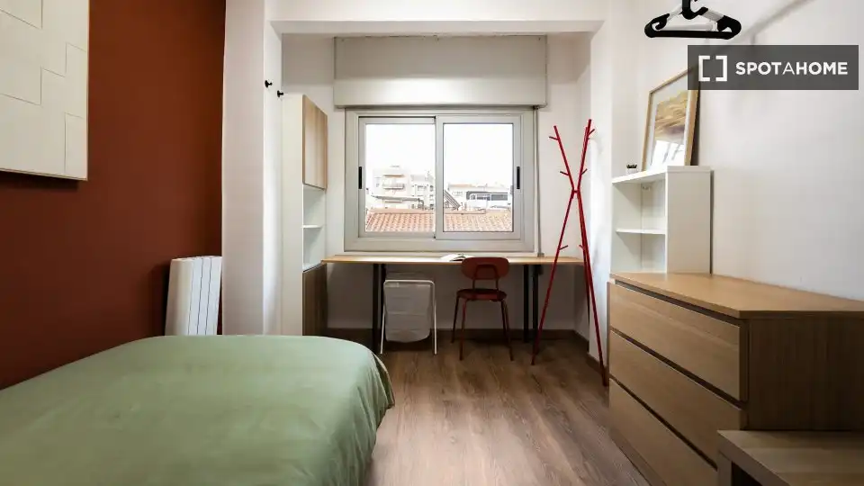 Schlafzimmer von Wohnung zur untervermieten in Sabadell mit Klimaanlage, Heizung und Möbliert