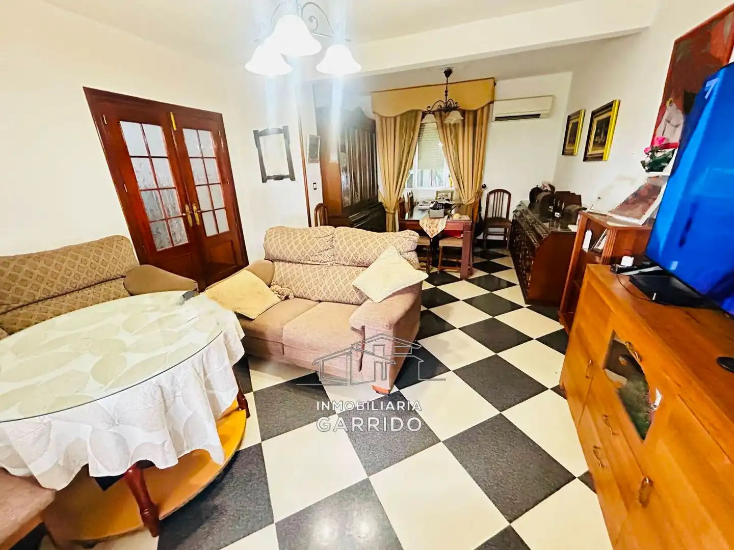 Living room of Houses for sale in Úbeda  with Air Conditioner, Heating and Terrace