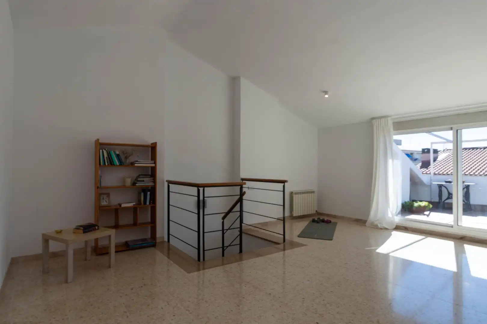 Carrer de Sant Jordi, Plaça Catalunya - Escola Industrial 