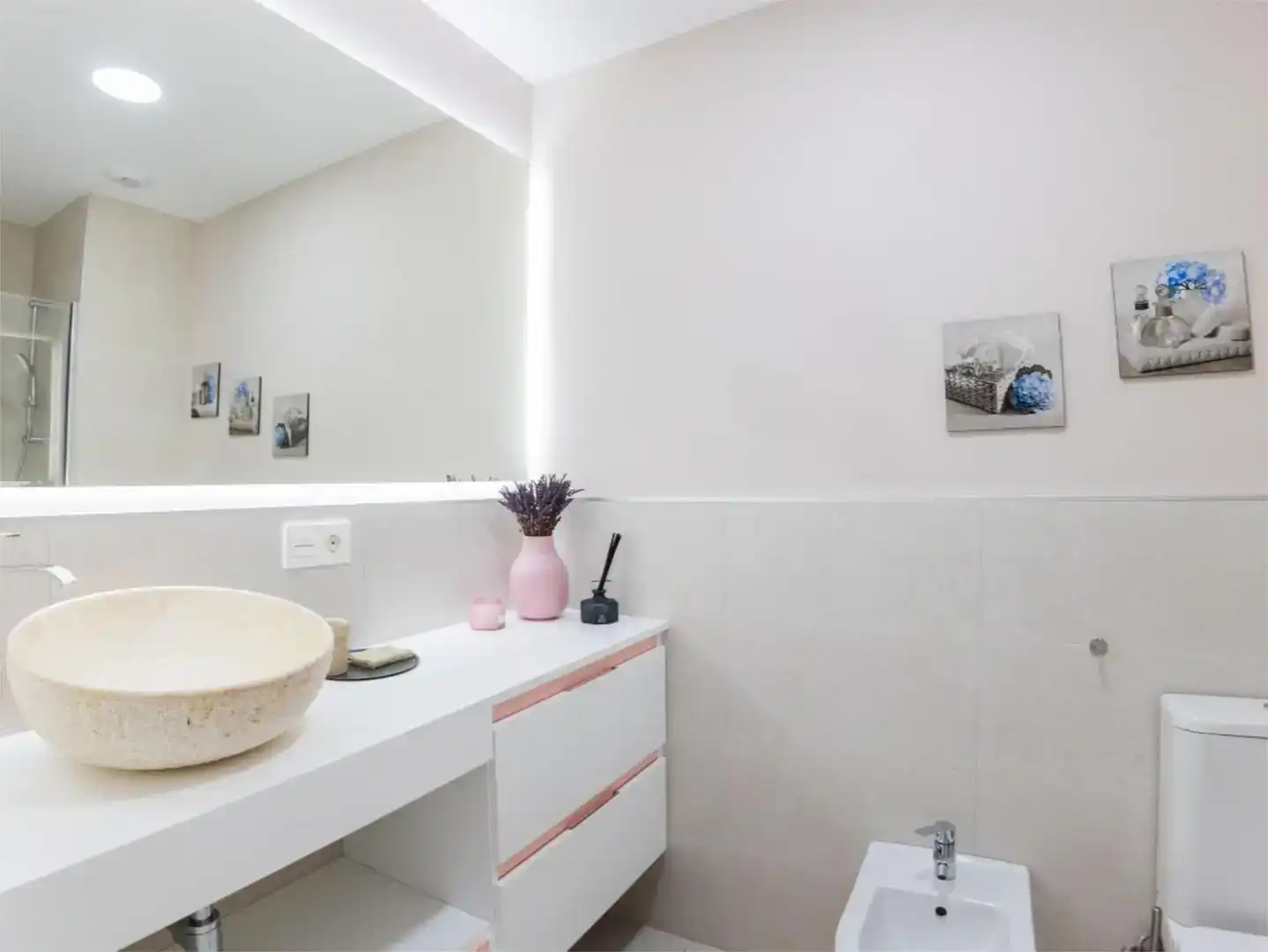 Badezimmer von Wohnungen zur Miete in Chipiona mit Klimaanlage, Privatgarten und Schwimmbad