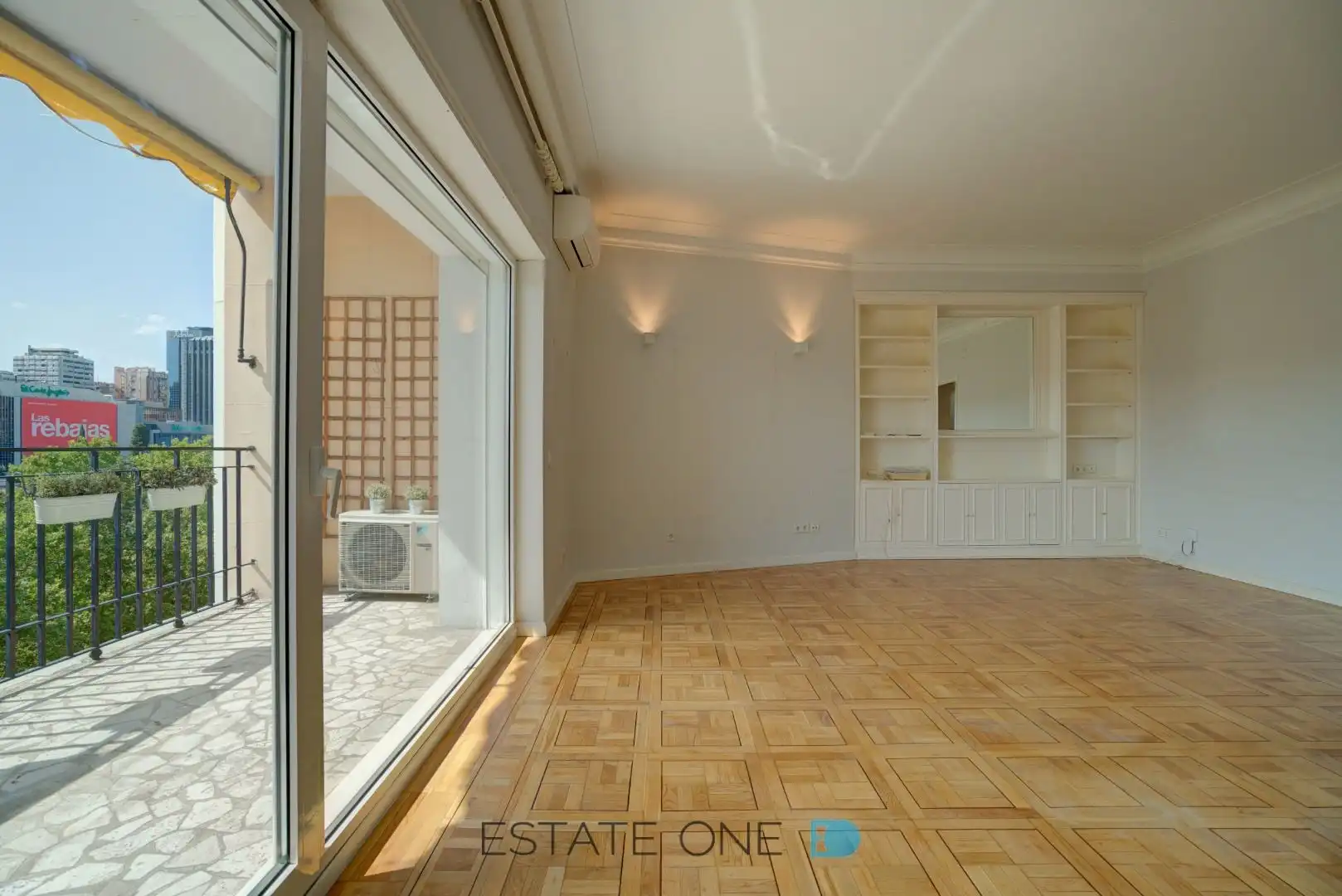 Living room of Flat for rent in Chamartín