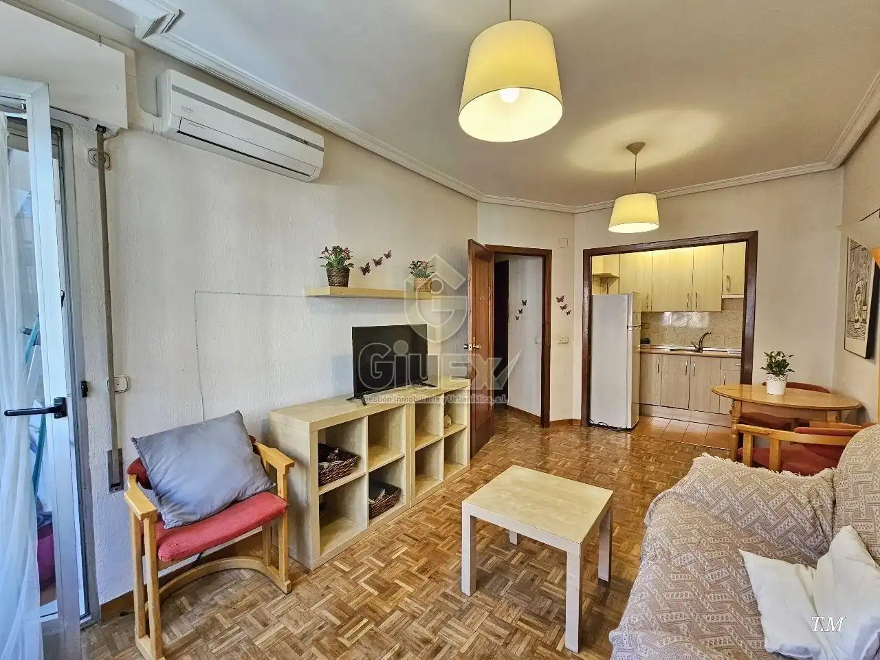 Sala de estar de Piso de alquiler en Cáceres con Aire acondicionado, Calefacción y Parquet