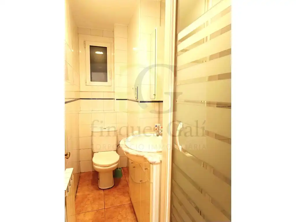Bathroom of Flat for sale in Manresa
