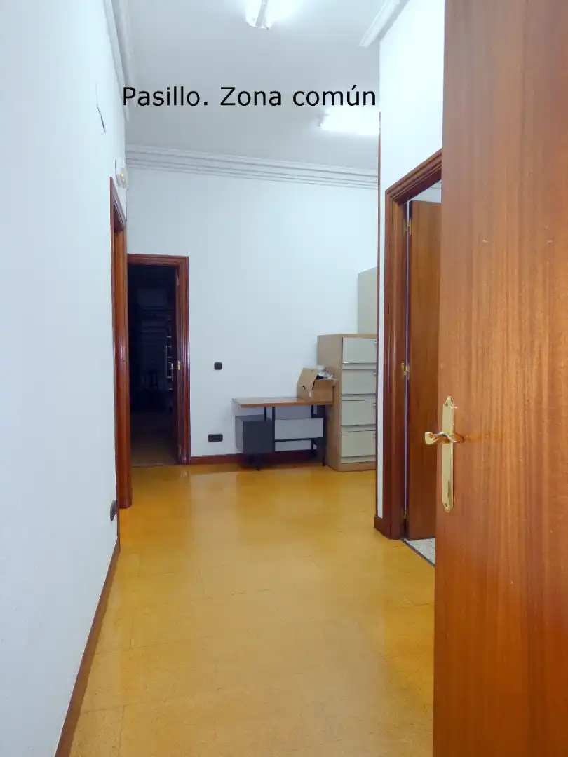 Local en venda en Bilbao  amb Calefacció i Moblat