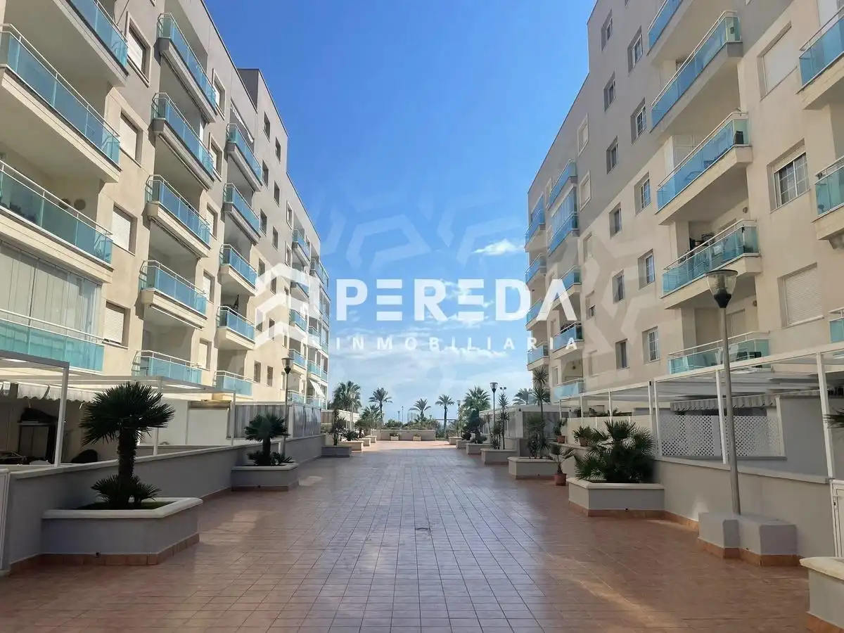 Außenansicht von Wohnungen zum Verkauf in Roquetas de Mar mit Terrasse, Möbliert und Gemeinschaftspool