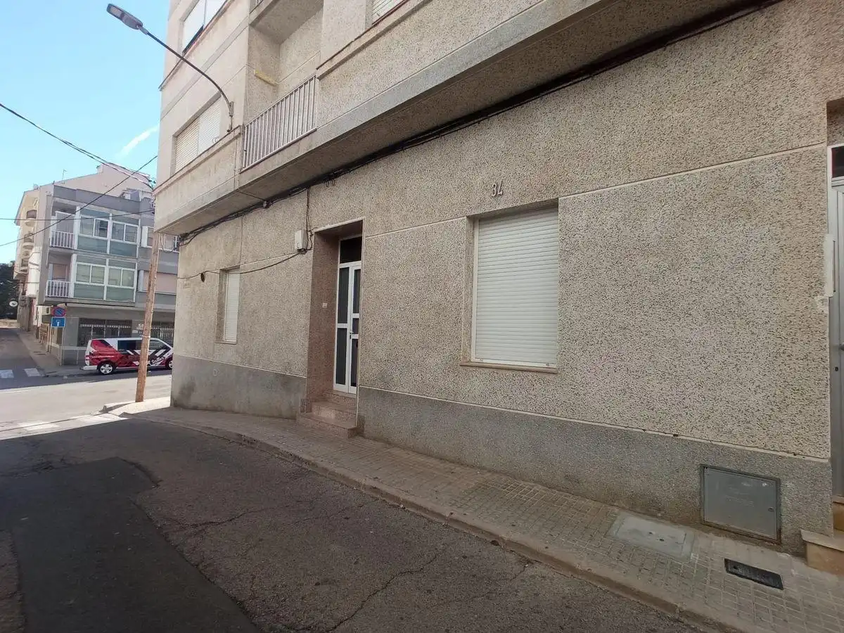 Vista exterior de Planta baixa en venda en La Ràpita amb Calefacció
