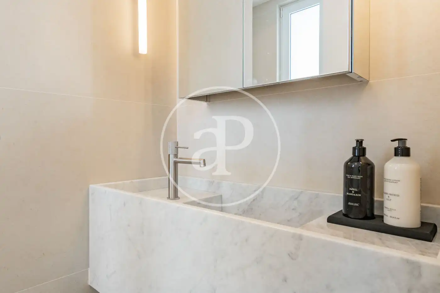 Baño de Piso en venta en Madrid con Aire acondicionado, Calefacción y Terraza