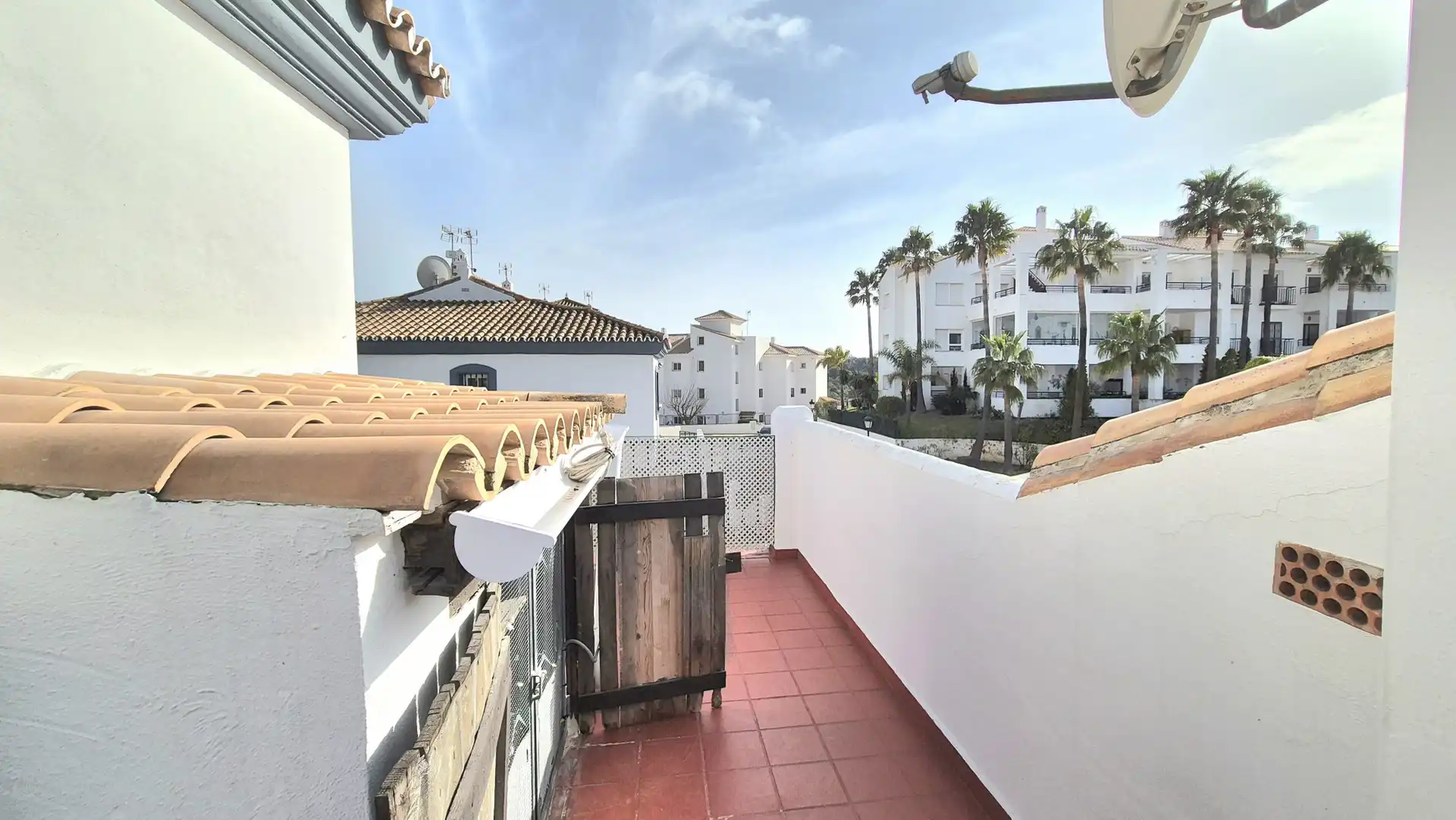 Vista exterior de Casa adosada en venda en Alhaurín El Grande amb Aire condicionat, Calefacció i Terrassa