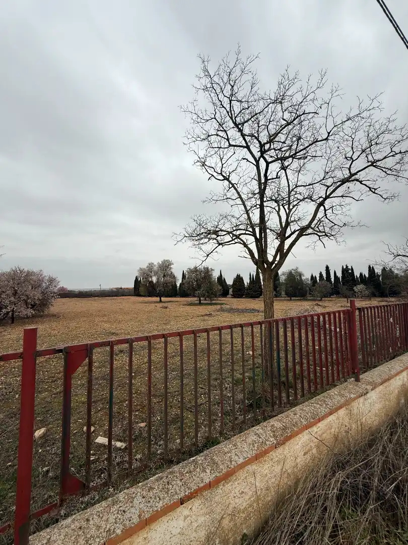 Nave industrial en venta en Casas de Haro con Alarma