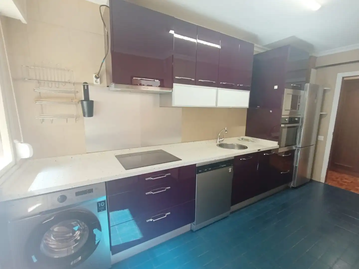 Cuina de Pis de lloguer en Gijón  amb Calefacció, Forn i Rentadora