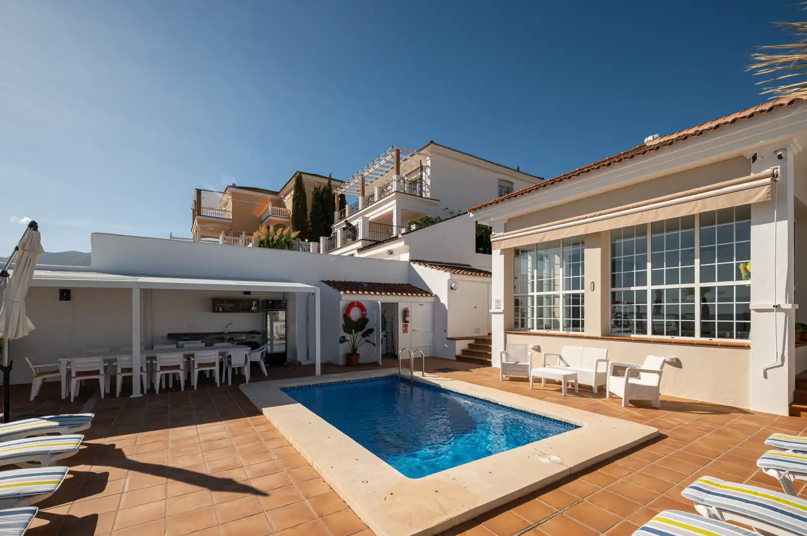 Vista exterior de Casa o chalet en venta en Alhaurín El Grande con Aire acondicionado, Terraza y Piscina