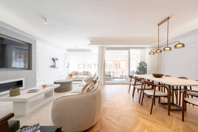 Apartamento en Venta en Calle de Núñez de Balboa, Madrid, Spain, 40 en Recoletos