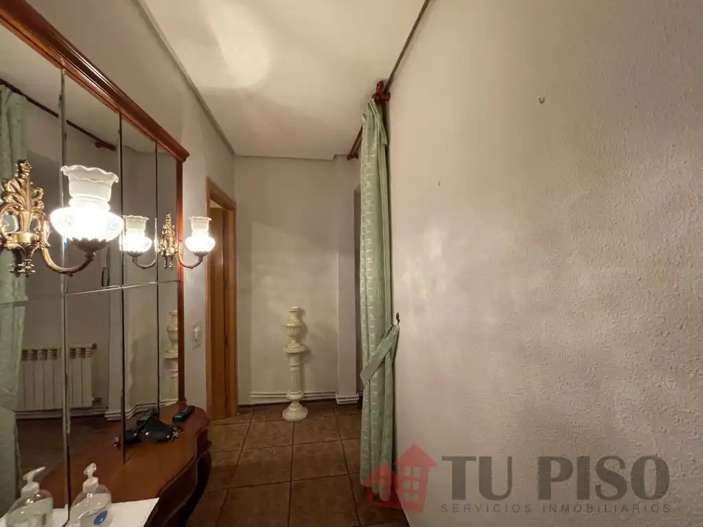 Piso en venta en Madrid con Calefacción y Amueblado