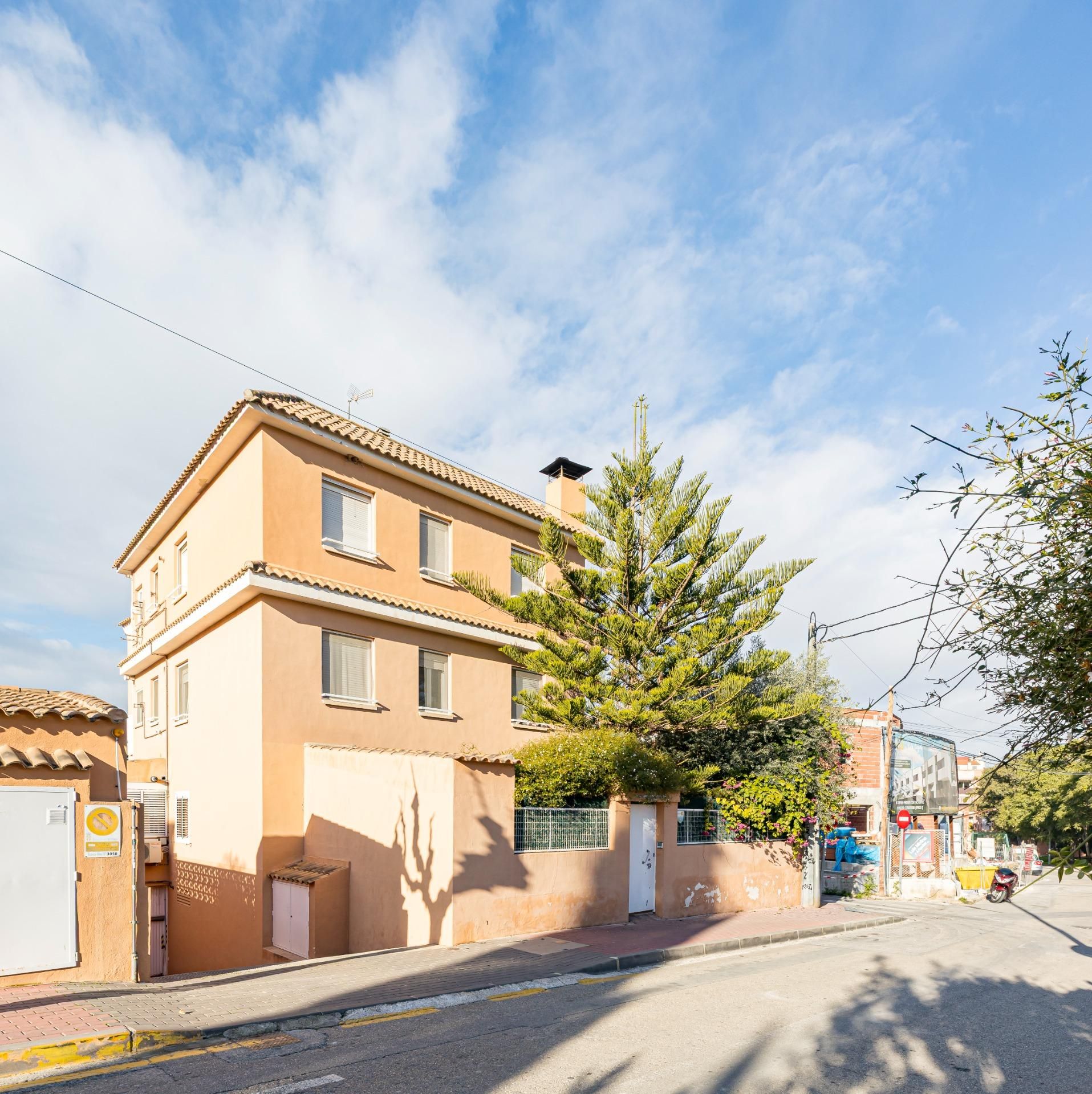 Exterior view of Flat for sale in  Murcia Capital  with Air Conditioner, Private garden and Storage room