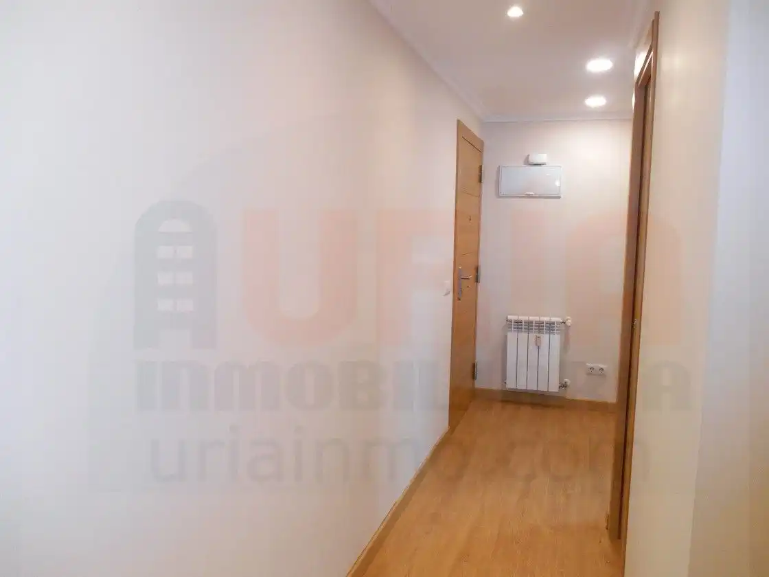 Pis de lloguer en Oviedo  amb Calefacció, Parquet i Forn