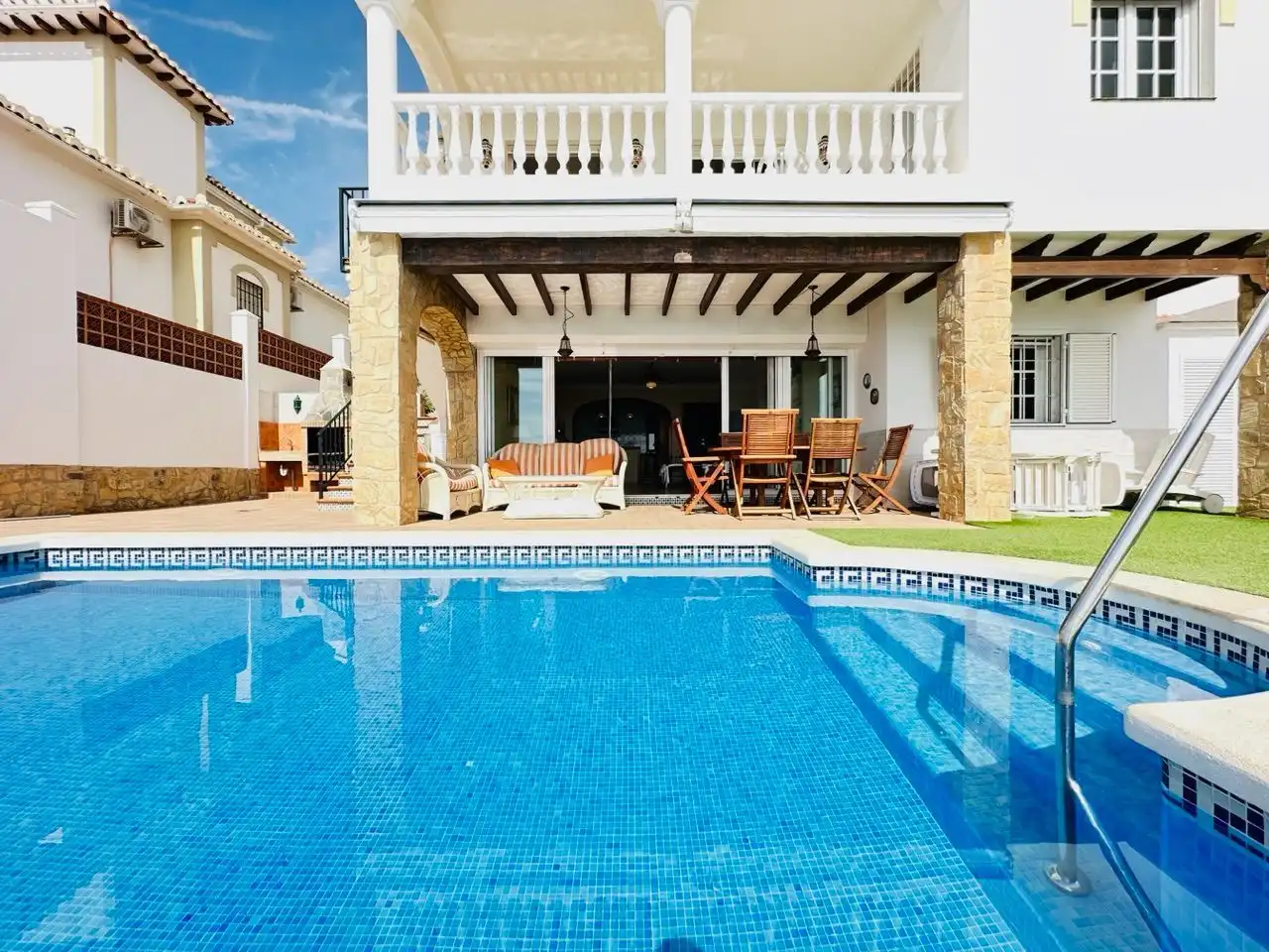 Piscina de Casa o xalet en venda en Torrox amb Aire condicionat, Jardí privat i Traster