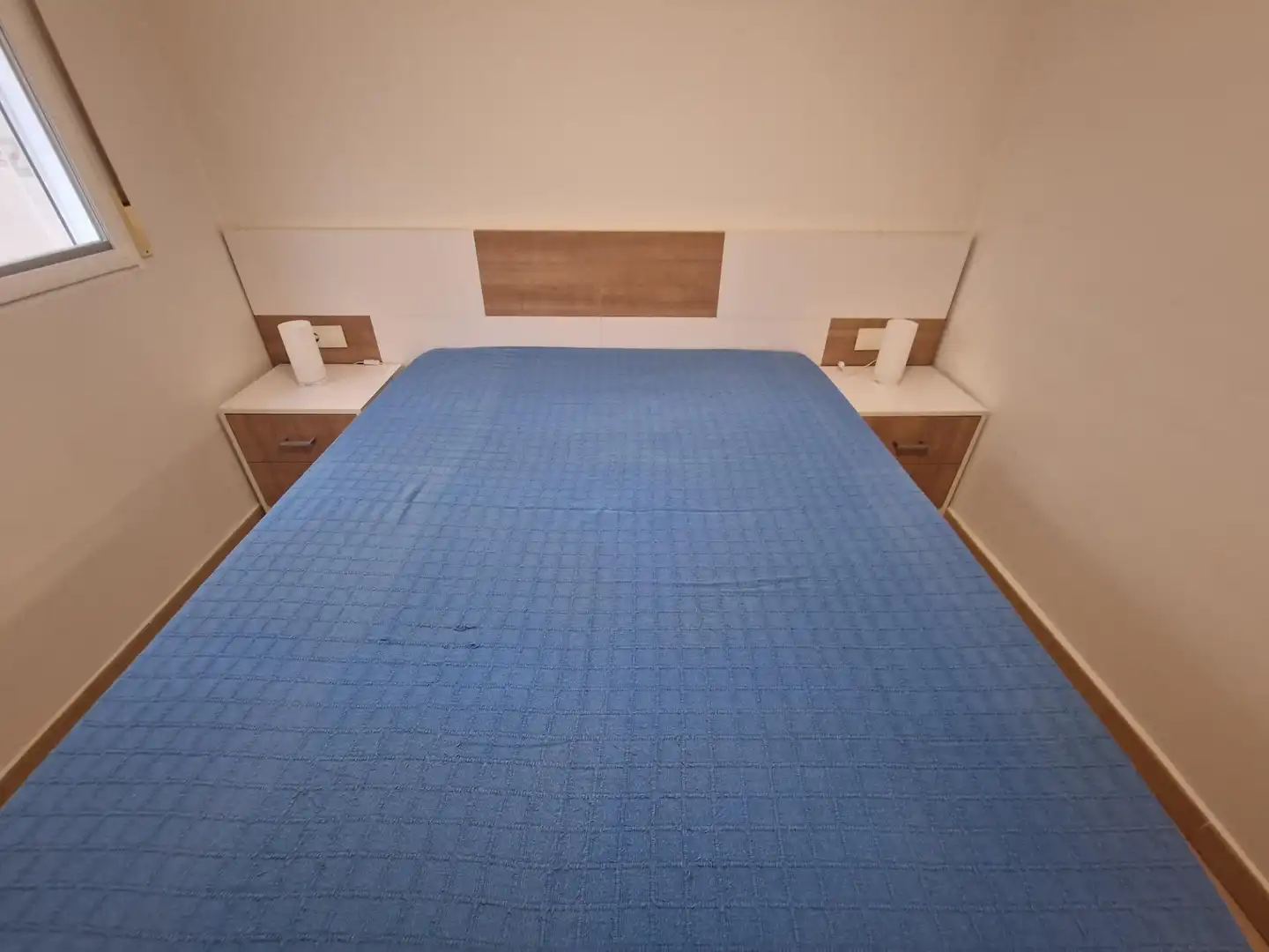 Habitación de Casa adosada en venta en Águilas con Aire acondicionado, Jardín privado y Terraza