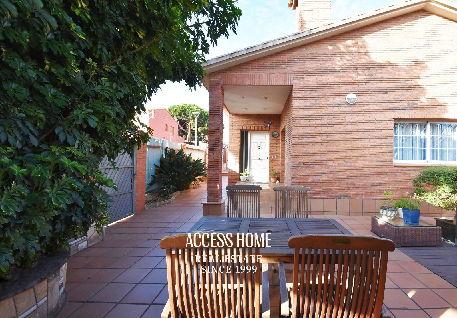 Vista exterior de Casa o xalet en venda en Premià de Mar amb Aire condicionat, Calefacció i Traster