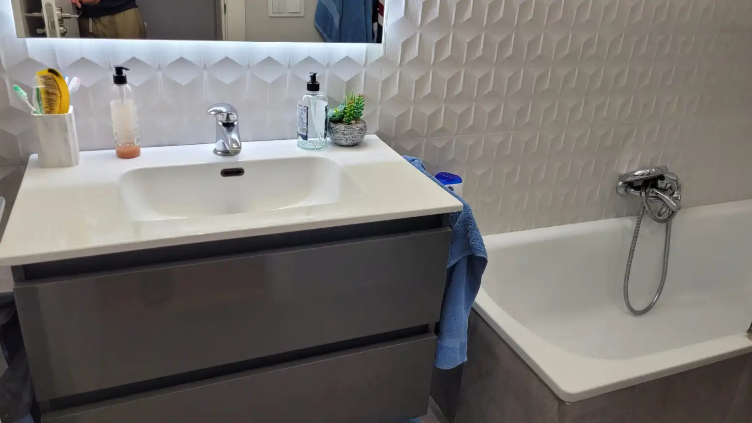 Bathroom of Flat for sale in Este