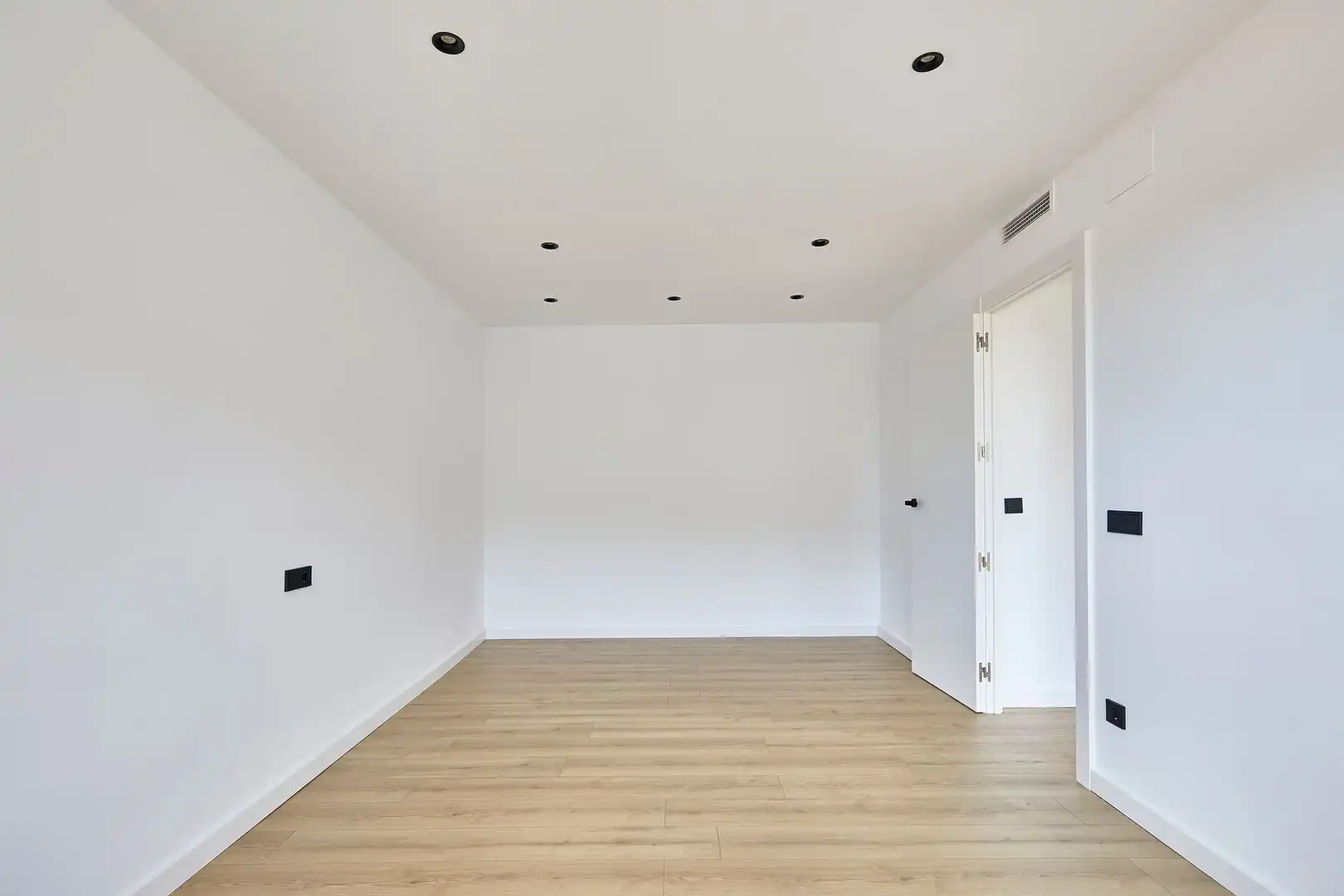 Wohnung zum Verkauf in Malgrat de Mar mit Klimaanlage, Heizung und Parkett