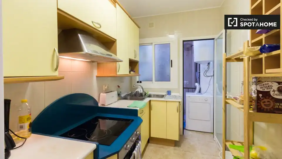 Cocina de Piso de alquiler en Barcelona con Aire acondicionado, Calefacción y Amueblado