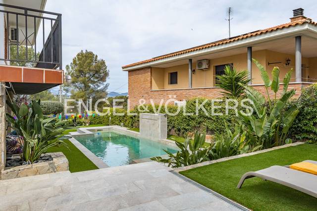 Casa adosada en Venta en Can Parellada
