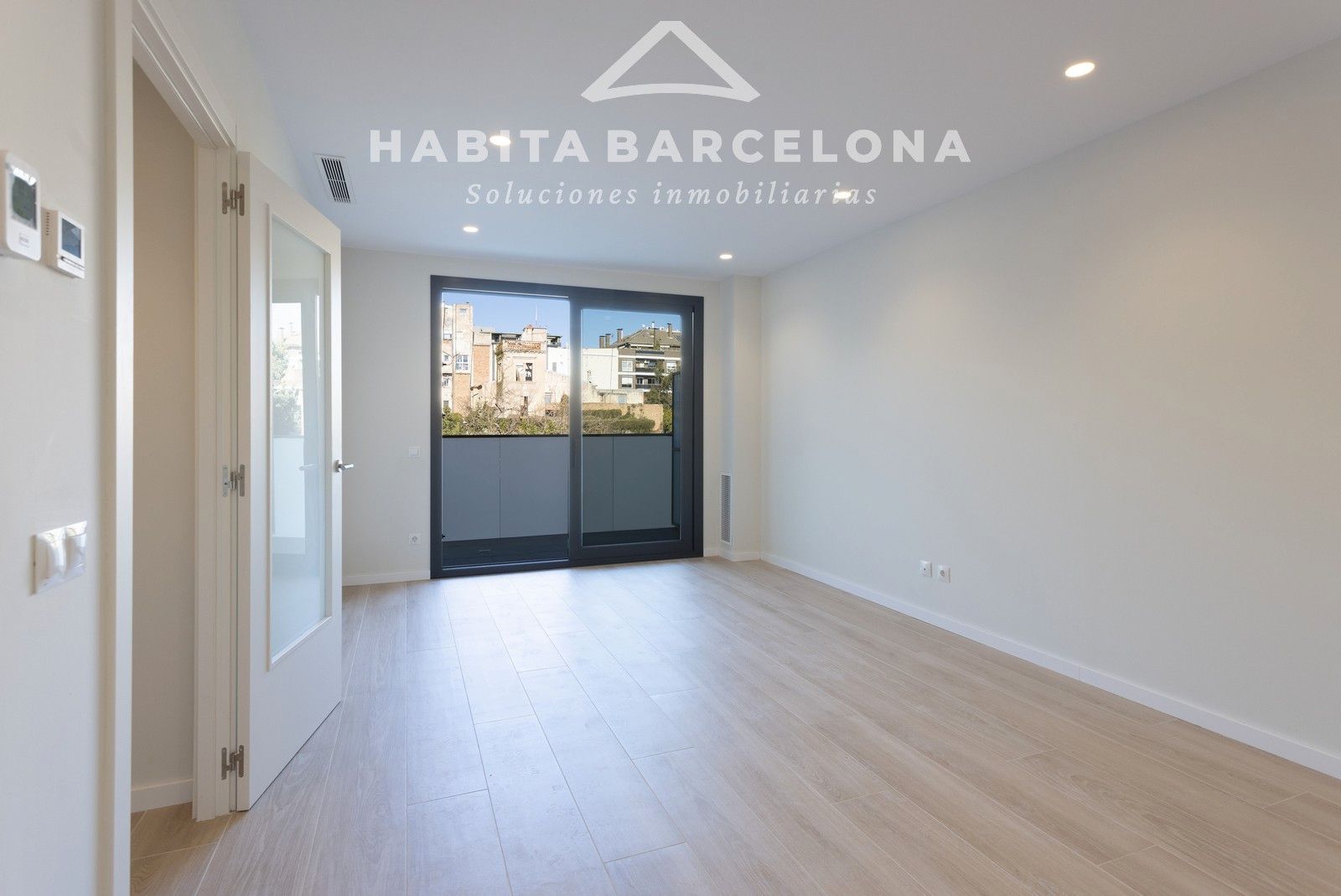 Bedroom of Flat to rent in  Barcelona Capital  with Air Conditioner, Heating and Parquet flooring