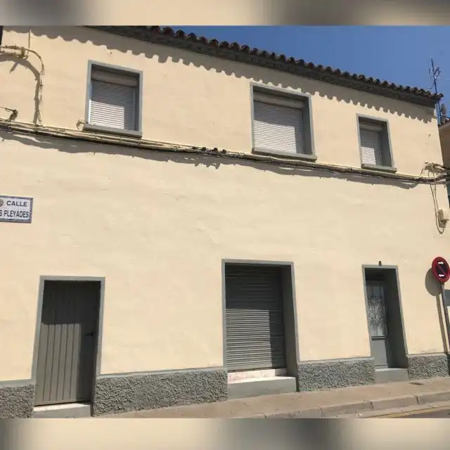 Exterior view of Houses for sale in Zaragoza  with Heating, Terrace and Storage room