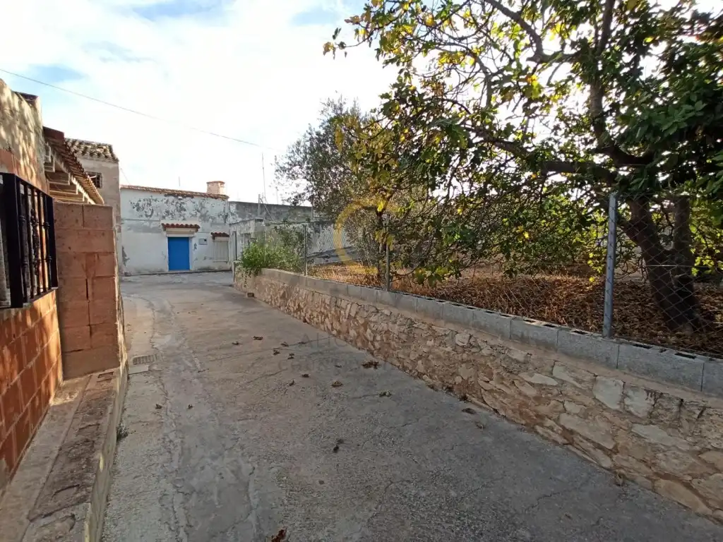 Außenansicht von Haus oder Chalet zum Verkauf in La Romana mit Privatgarten und Terrasse