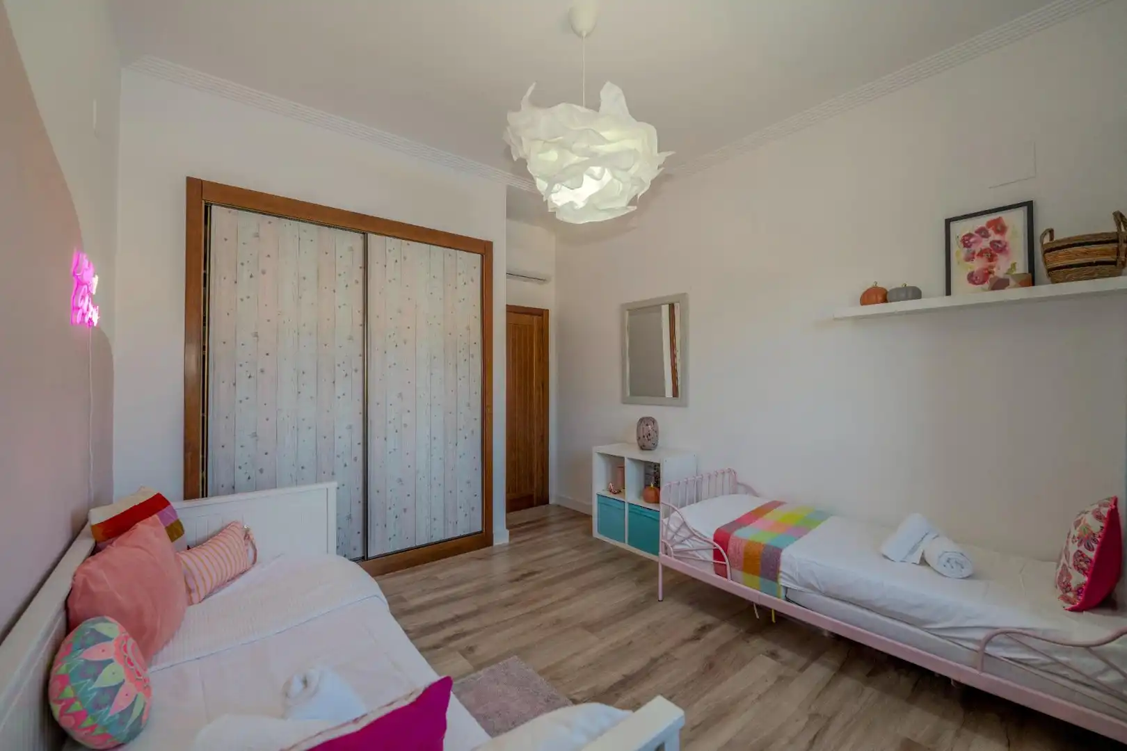 Habitación de Casa adosada en venta en Ayamonte con Aire acondicionado, Calefacción y Jardín privado