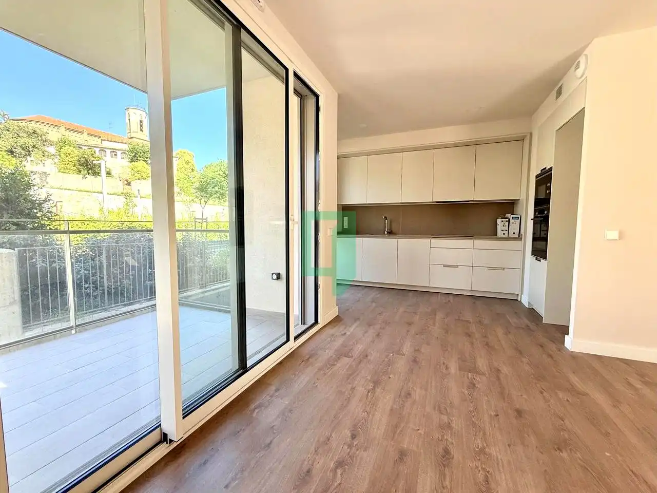 Terrasse von Wohnung zur Miete in Tiana mit Klimaanlage und Terrasse