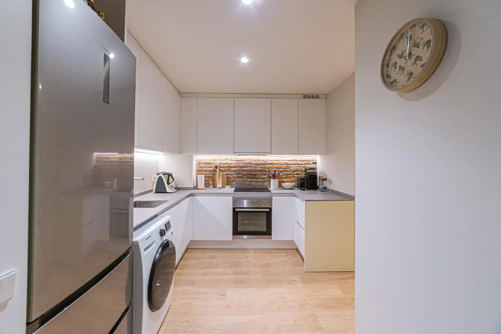 Küche von Wohnung zum Verkauf in Barcelona mit Klimaanlage, Heizung und Parkett