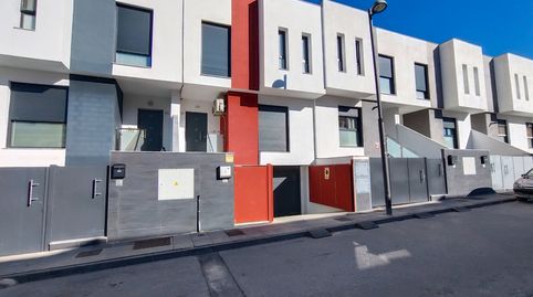 Foto 2 de Casa adosada en venta en Calle Libertad, Belicena, Vegas del Genil