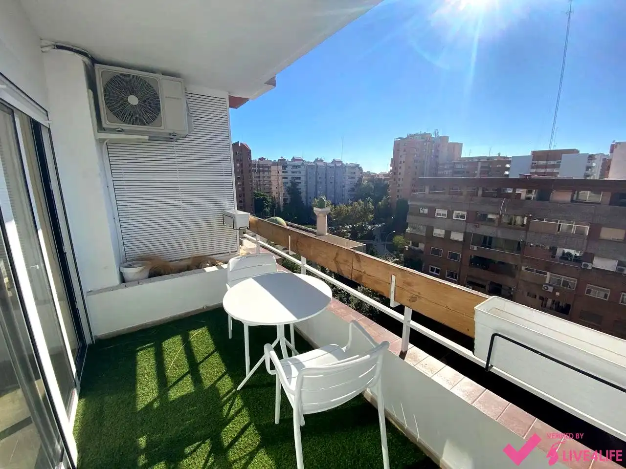 Estudio de alquiler en De Catalunya, La Carrasca