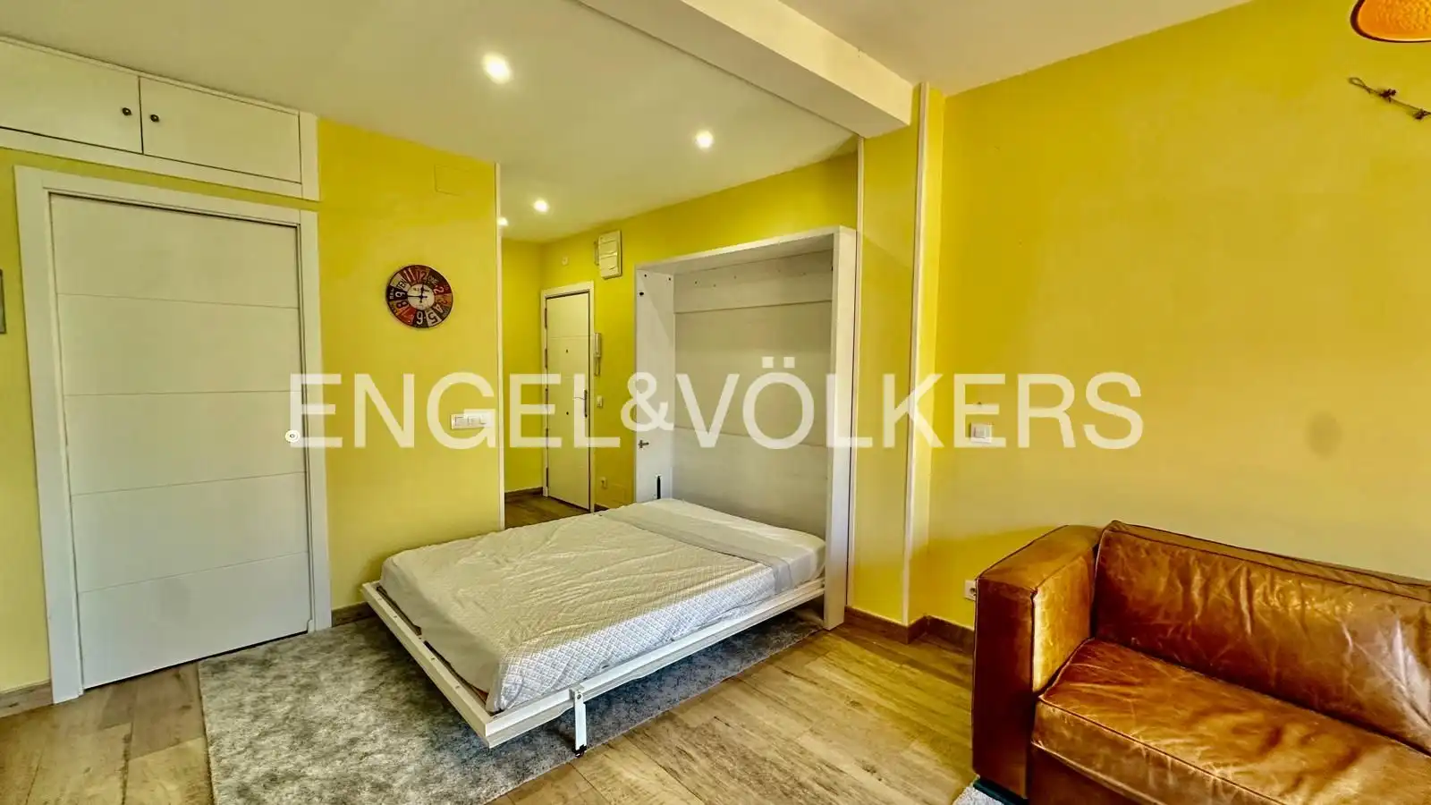 Bedroom of Flat for rent in Madrid  with Air Conditioner, Heating and Furnished