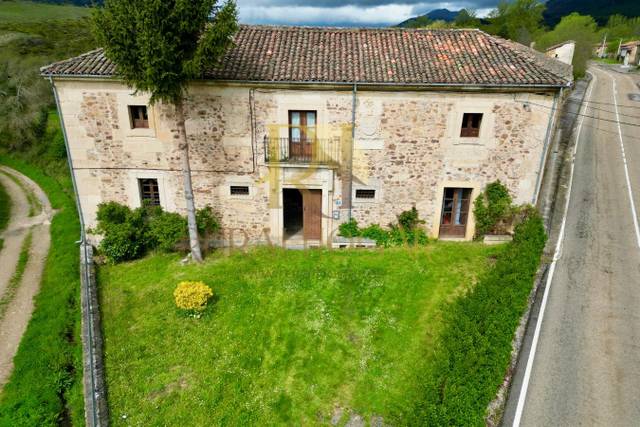 Casa-chalet en Venta en Calle Real, 14 en Vegaquemada