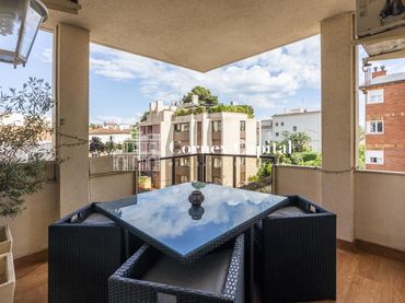 Appartamento con ascensore in vendita a Sant Gervasi-Galvany