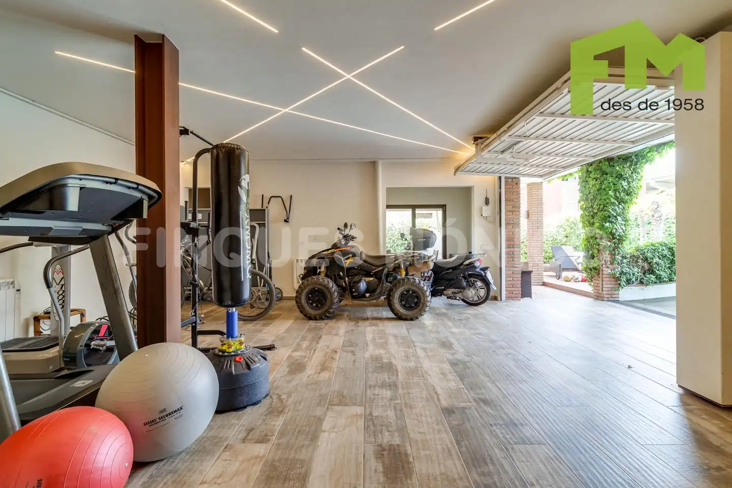 Terraza de Casa o chalet en venta en El Masnou con Aire acondicionado, Calefacción y Jardín privado