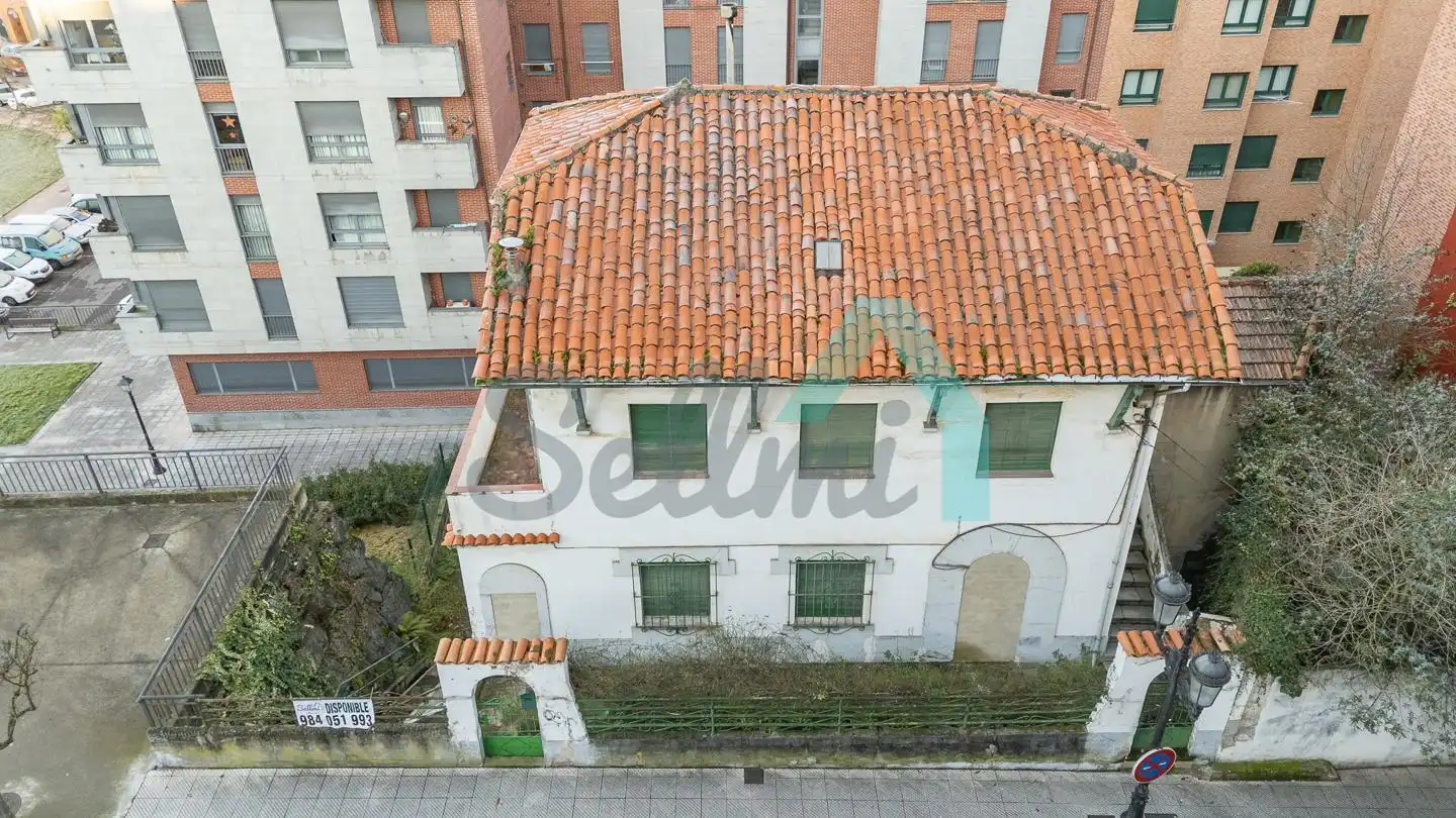 Vista exterior de Casa o chalet en venta en Oviedo  con Jardín privado y Terraza